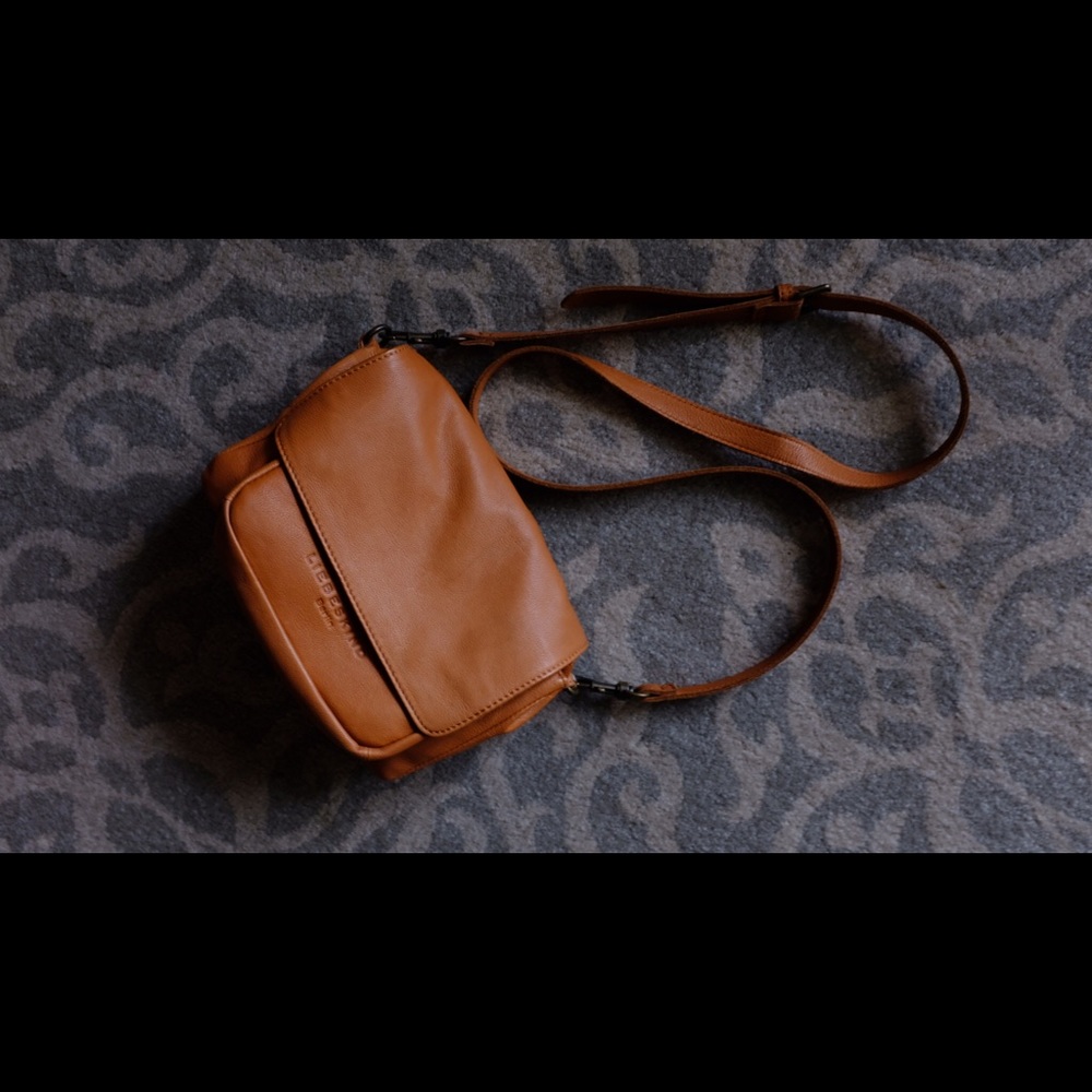 LIEBESKIND - Calista Vintage Leather Crossbody